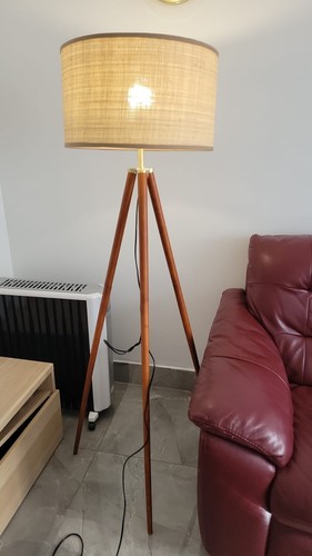 Wooden tripod floor - lamp, with
